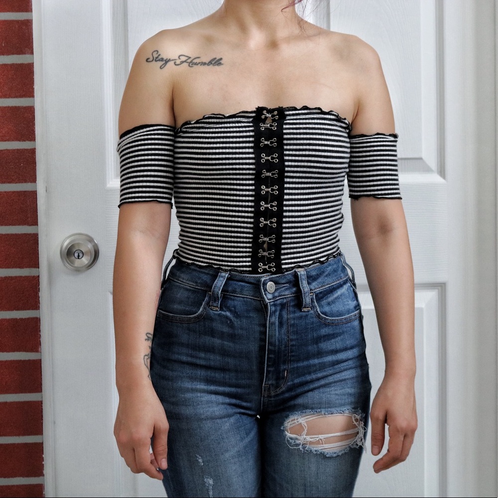Charlottes Russe Off The Shoulder Crop Top ✨